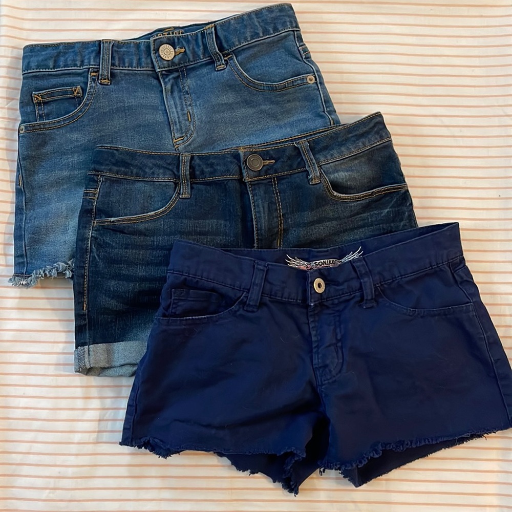 A set of shorts for a girls or fragile woman - Picture 1 of 10